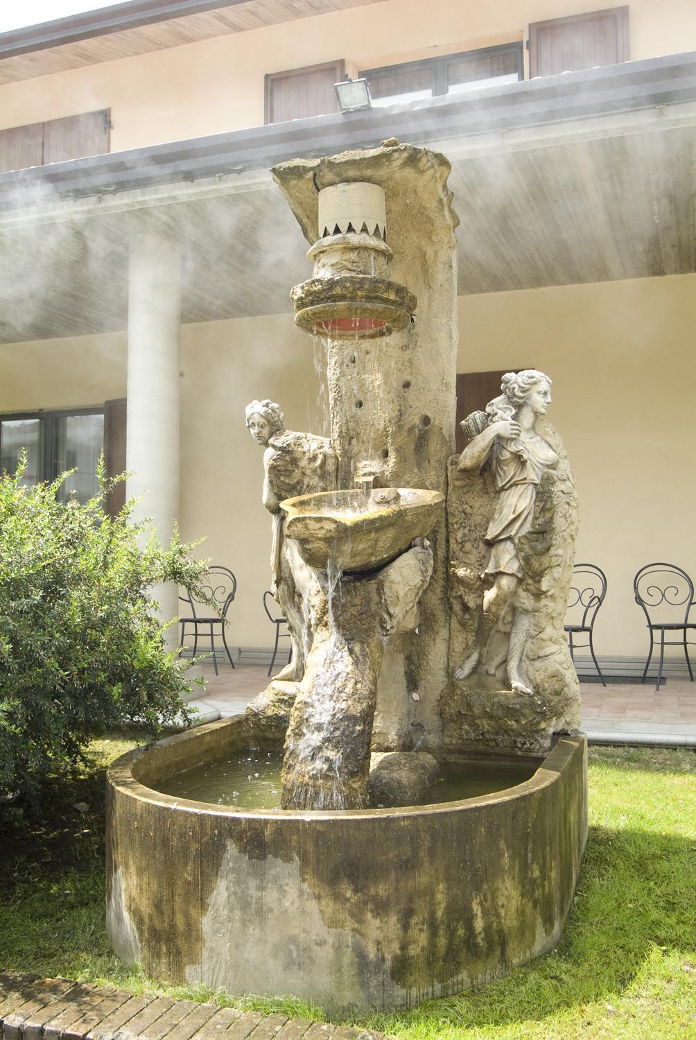 Dominus Hotel Sigillo Exterior photo